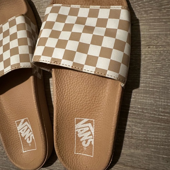 NFS—SOLD ELSEWHERE!!! VANS *UNISEX* NUDE CHECKERED SLIDES! - Picture 2 of 4